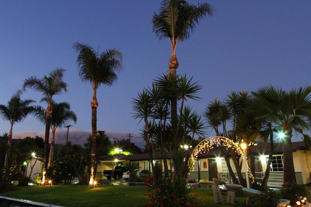 Palm Tropics Motel Глендора Екстериор снимка